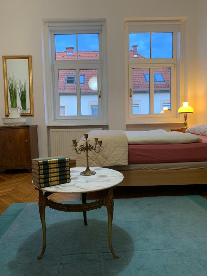 The Marchburg Apartment Maribor Exteriör bild